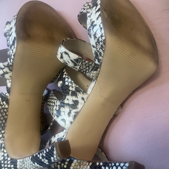 Python upper leather strapped heel - Picture 3 of 3